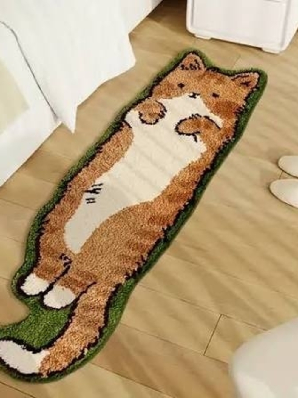 Cat-Shaped Orange & White Plush Pet Rug - Cute Lounge Mat